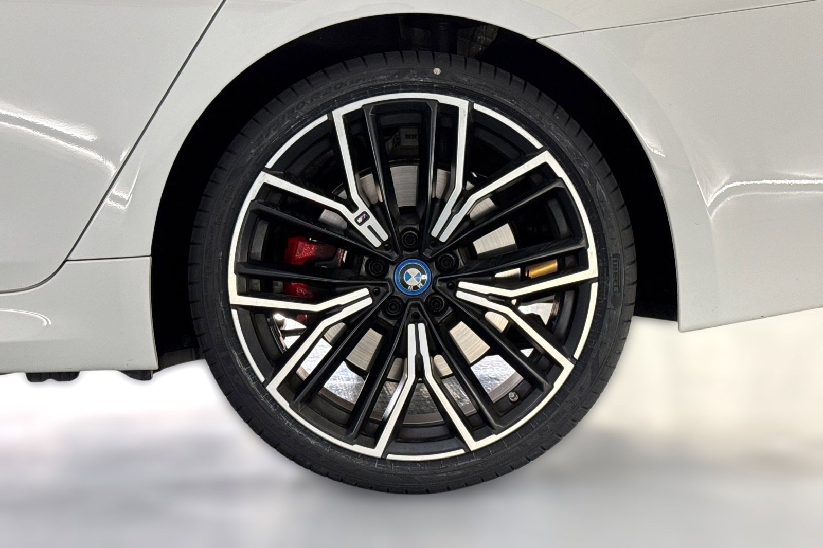 Certified 2023 BMW 530e w/ M Sport Package image 12