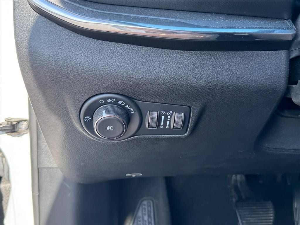 Used 2022 Jeep Compass High Altitude AWD/4WD image 19