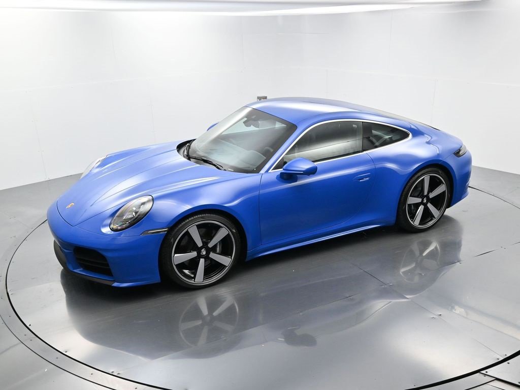 Used 2025 Porsche 911 Carrera image 31