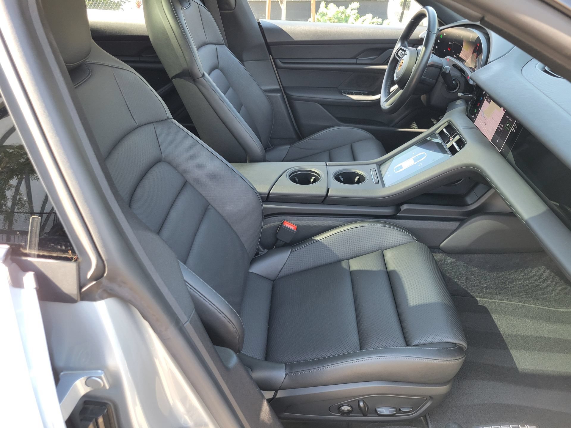 Certified 2021 Porsche Taycan RWD image 25