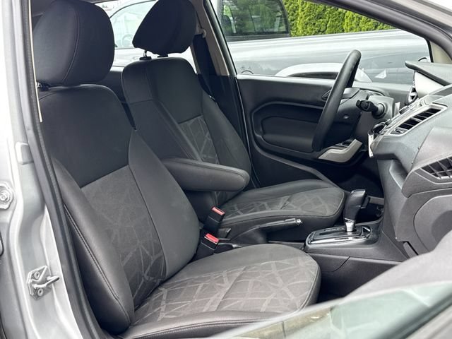 Used 2013 Ford Fiesta SE FWD image 22