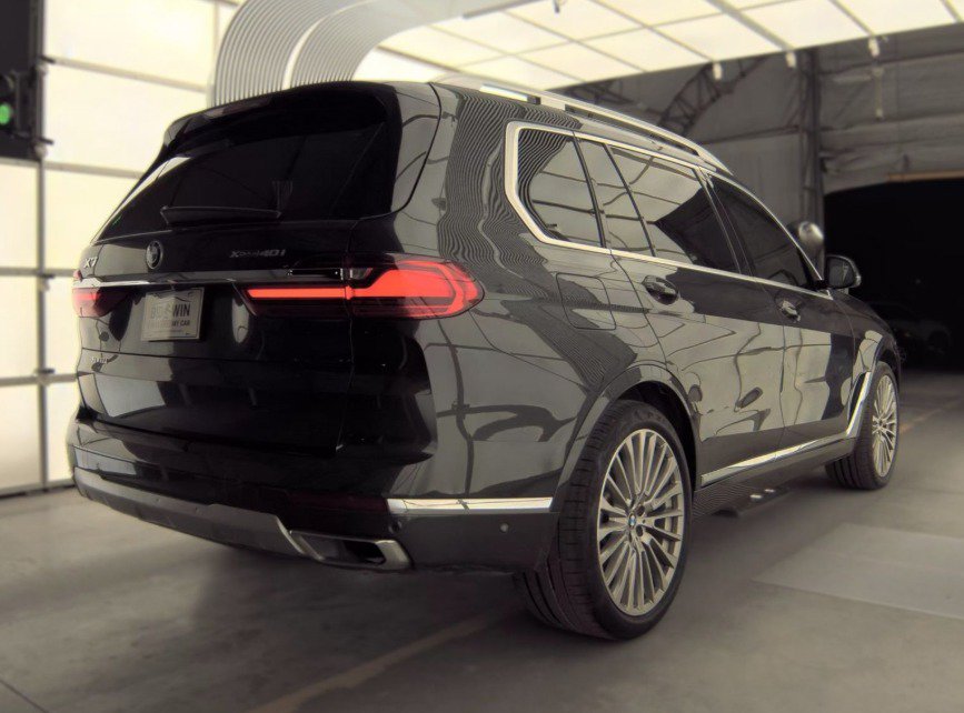 Used 2020 BMW X7 xDrive40i w/ Parking Assistance Package AWD/4WD image 2