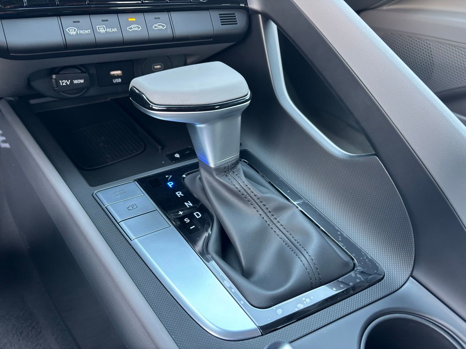 New 2026 Hyundai Elantra Sport image 24