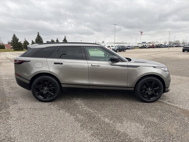 Used 2019 Land Rover Range Rover Velar R-Dynamic SE image 4