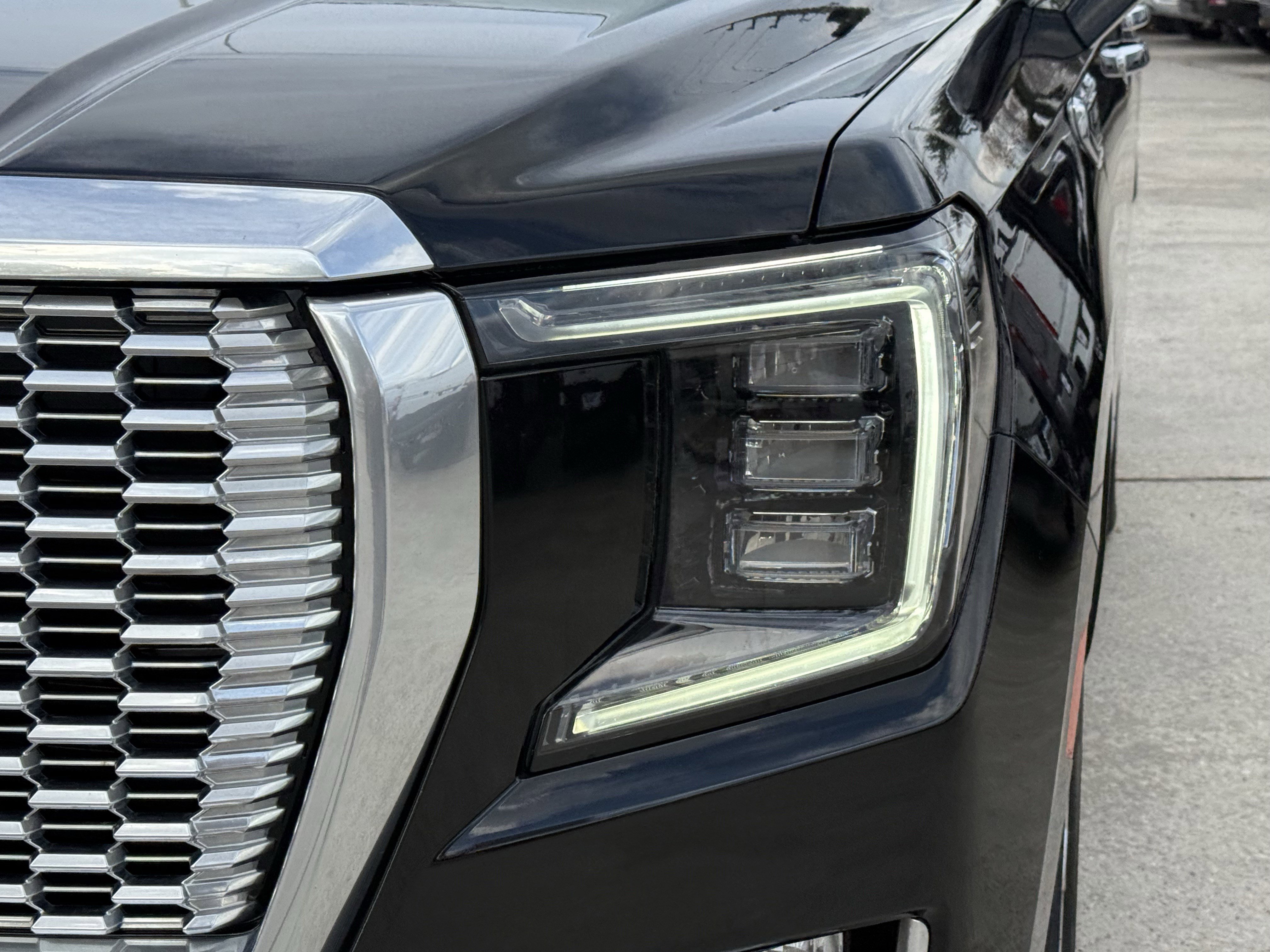 Used 2023 GMC Yukon Denali w/ Max Trailering Package image 11