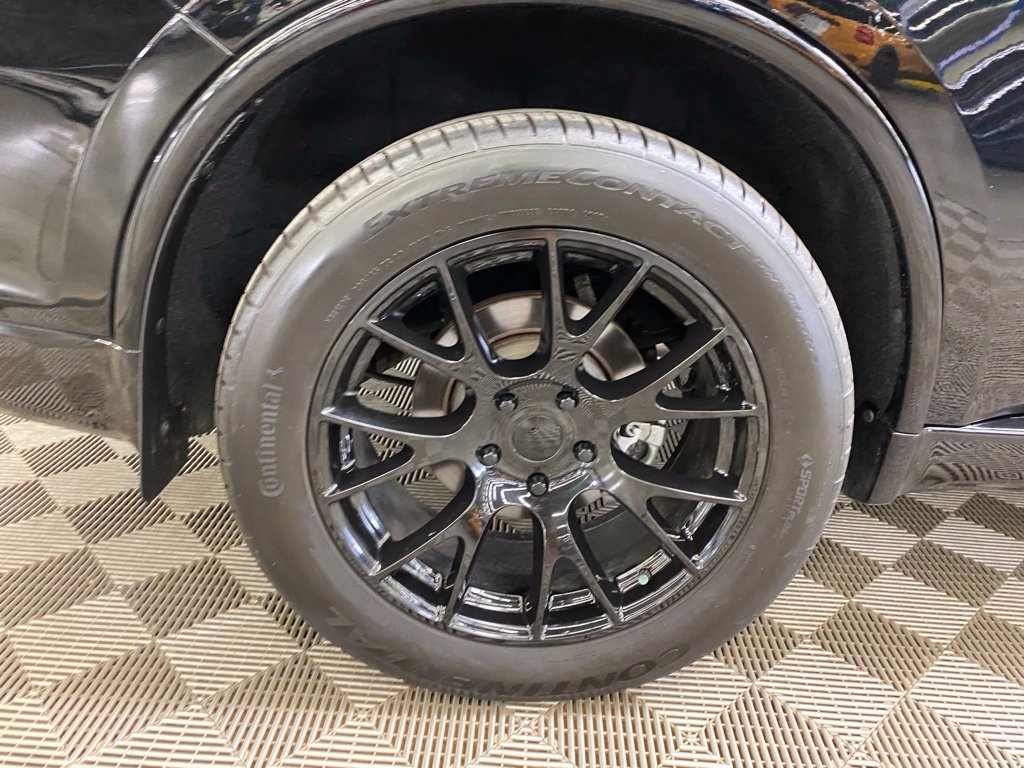 Used 2020 Dodge Durango R/T w/ Blacktop Package AWD/4WD image 11