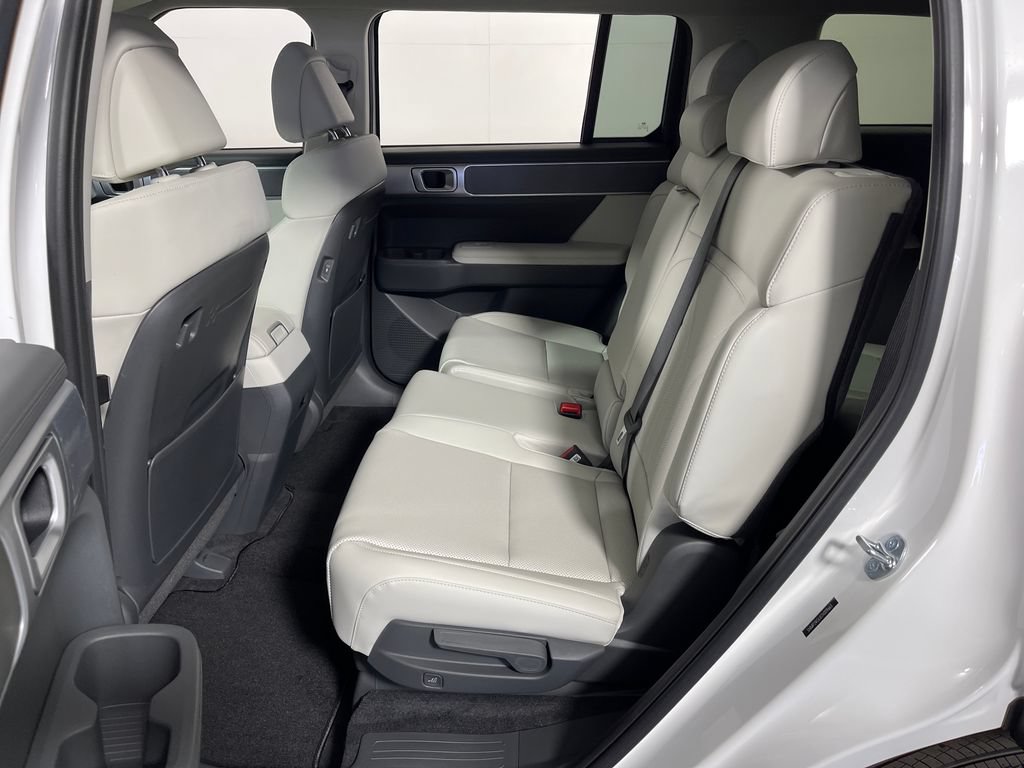 New 2026 Hyundai Santa Fe SEL w/ Tow & Go Package FWD image 13