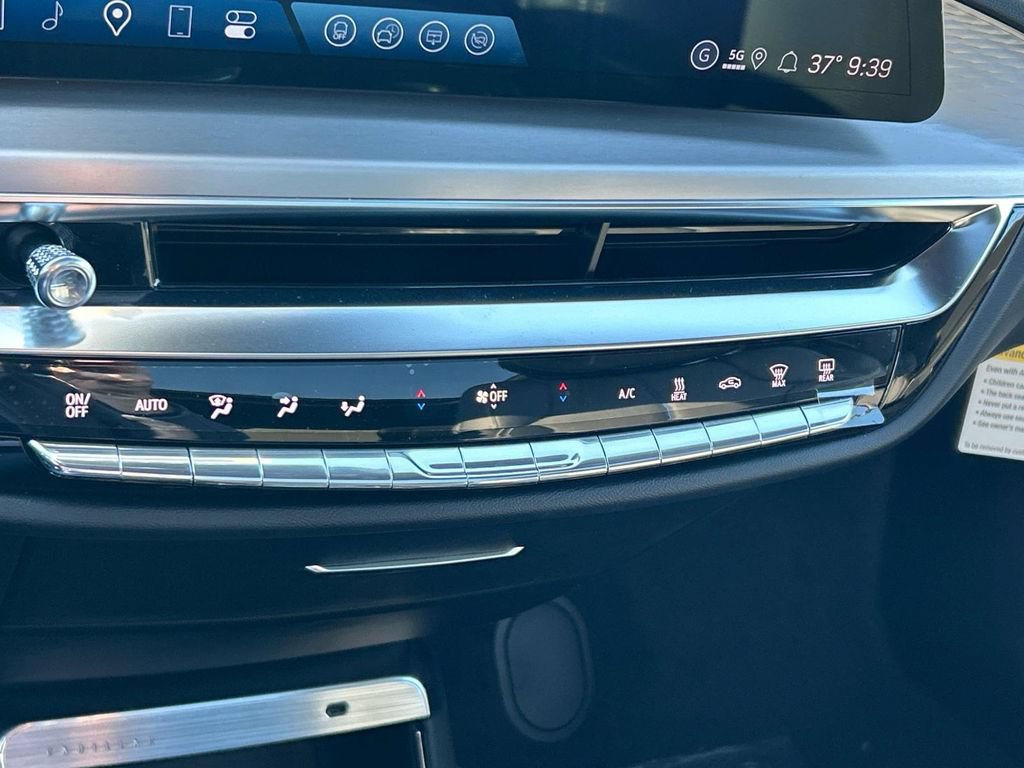 New 2026 Cadillac Lyriq Premium Luxury RWD image 31