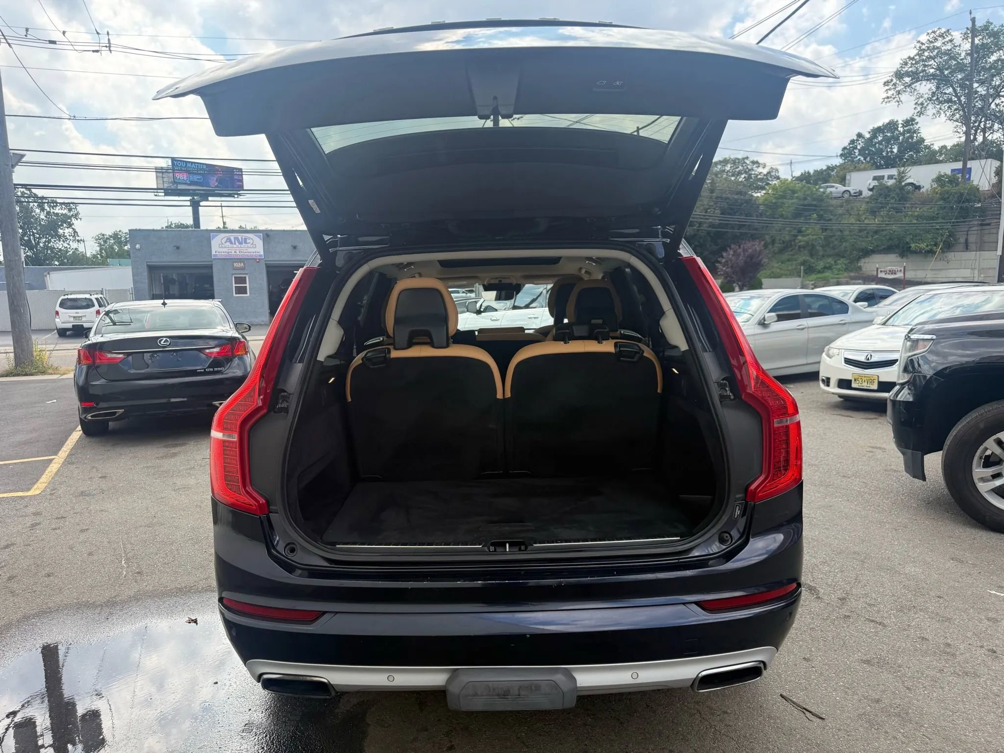 Used 2016 Volvo XC90 T6 Momentum AWD/4WD image 30