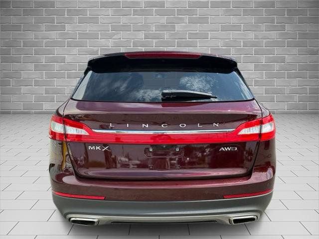 Used 2017 Lincoln MKX Reserve AWD/4WD image 4