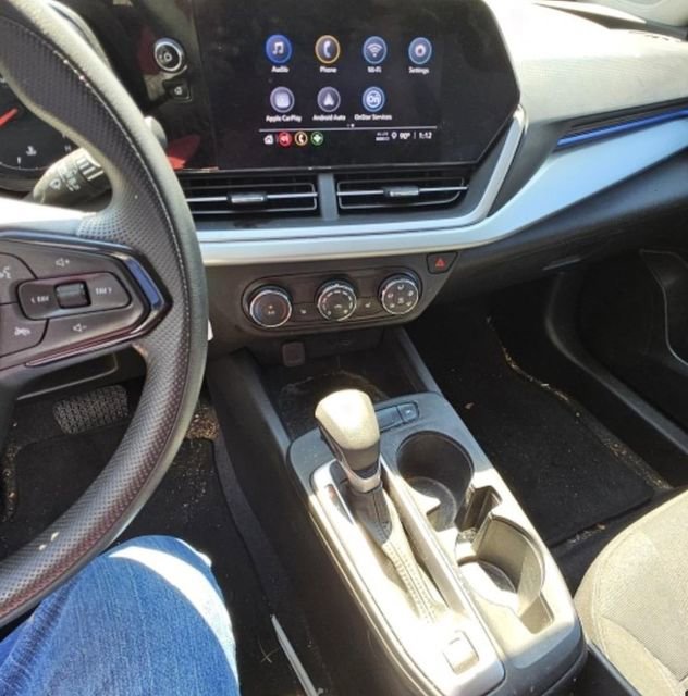 Used 2024 Chevrolet Trax LS w/ LS Convenience Package image 5