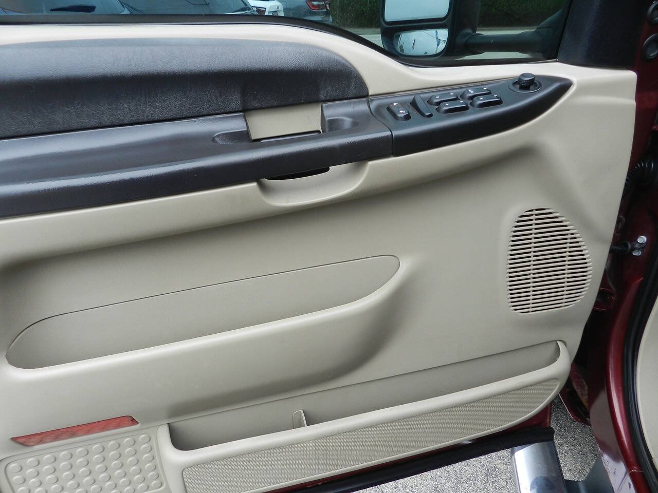 Used 2006 Ford F250 XLT AWD/4WD image 16