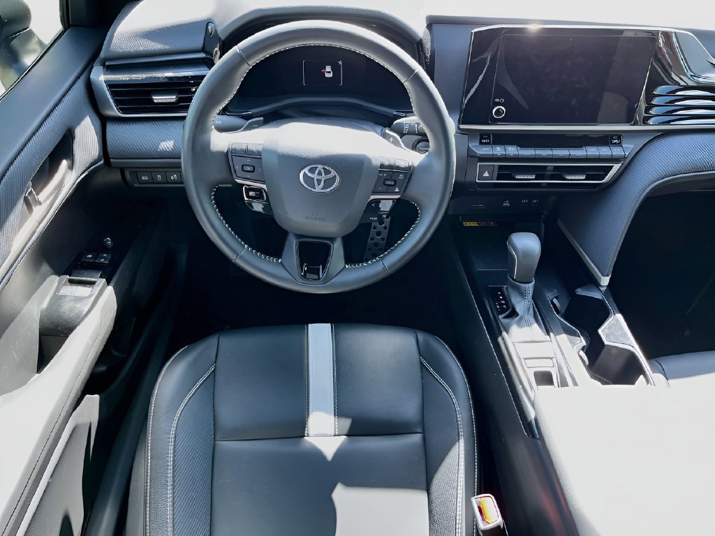 Used 2025 Toyota Camry SE FWD image 22