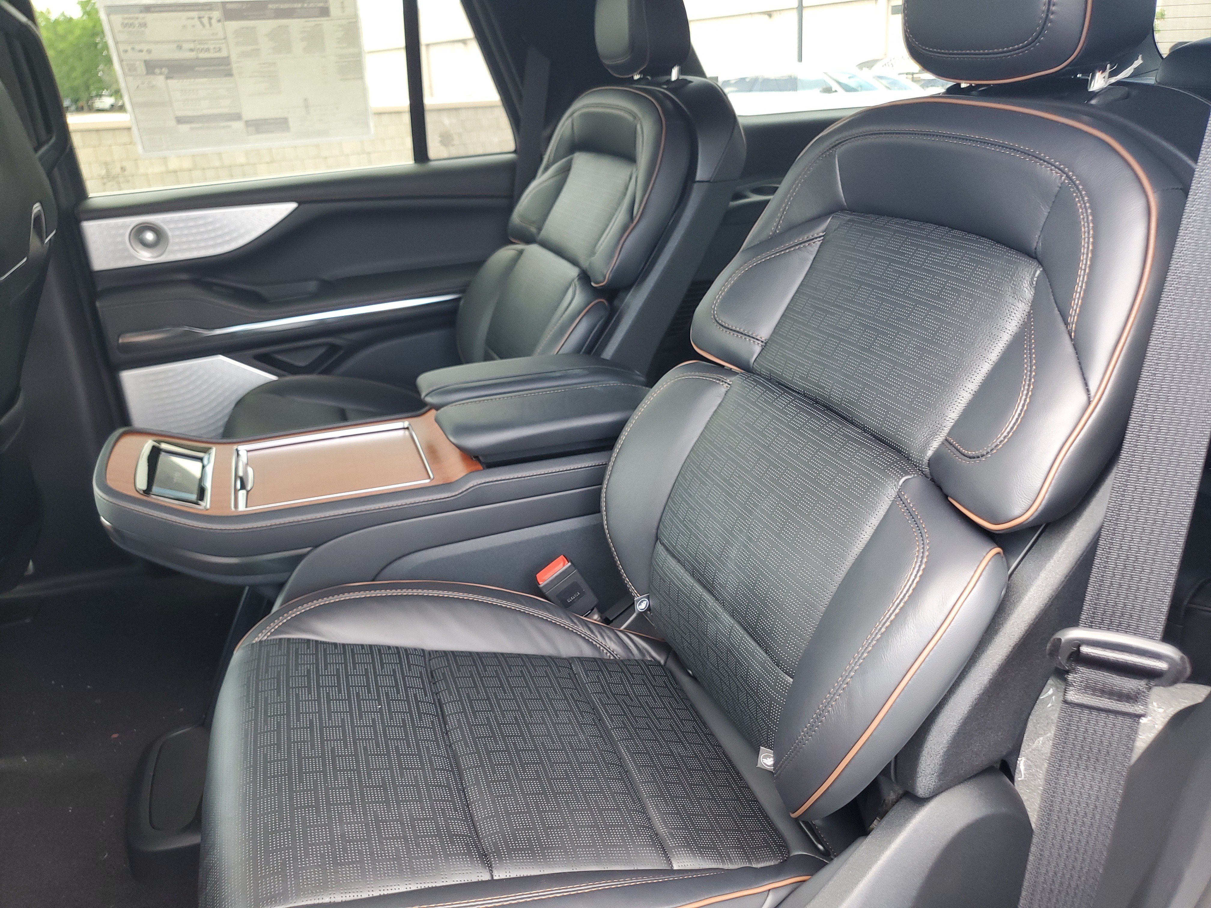 New 2026 Lincoln Navigator Black Label AWD/4WD image 29