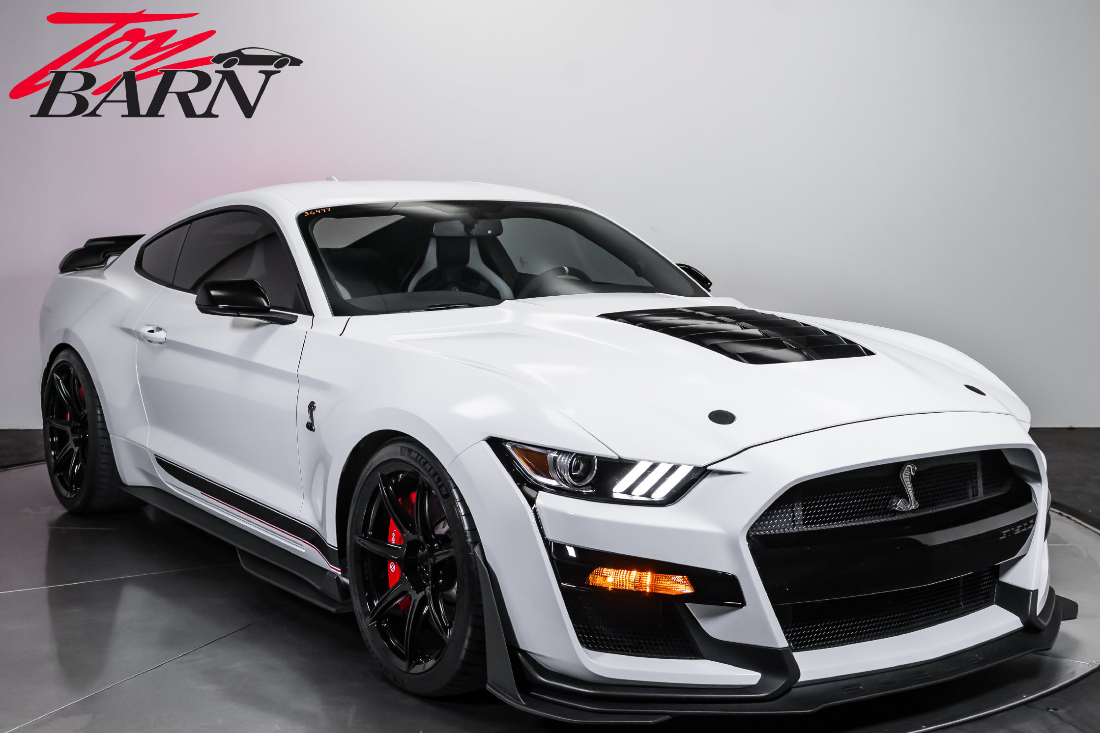 Used 2020 Ford Mustang Shelby GT500 w/ Technology Package RWD image 7