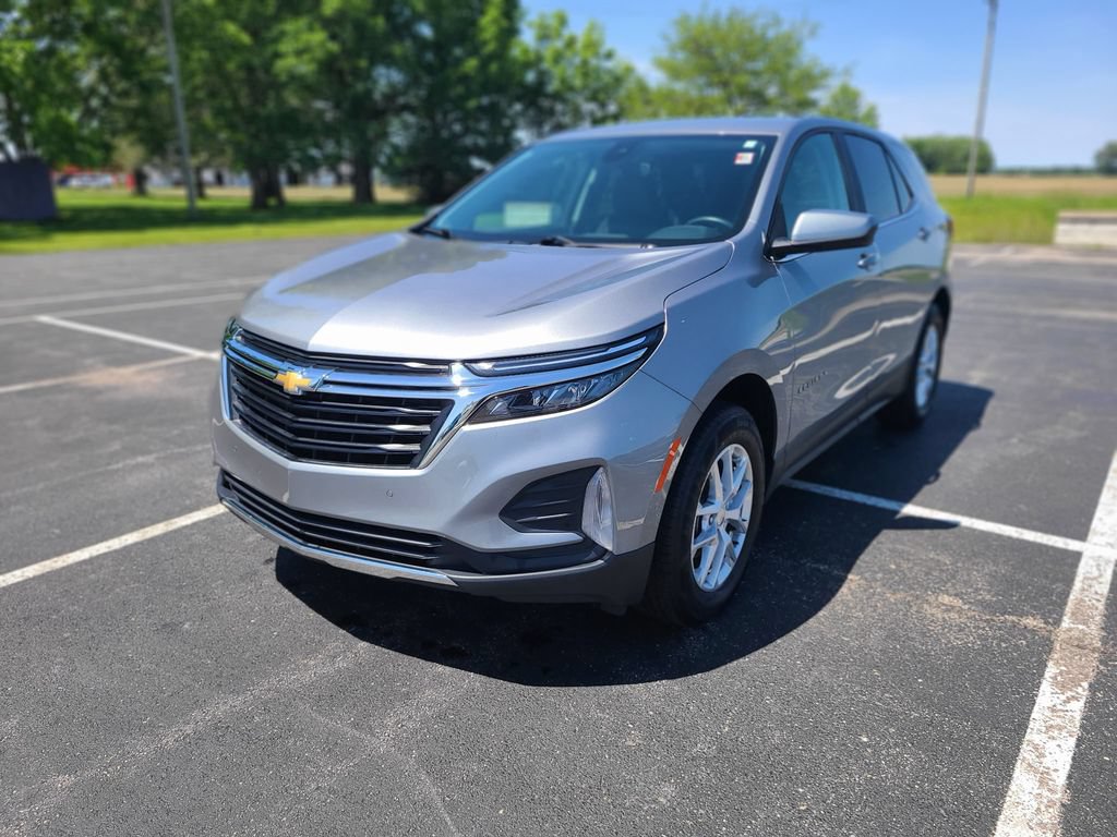 Used 2024 Chevrolet Equinox LT AWD/4WD image 3