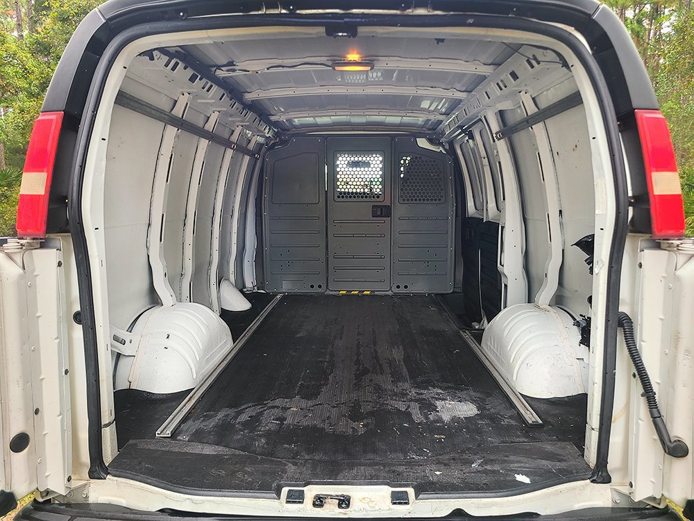 Used 2014 Chevrolet Express 1500 image 21