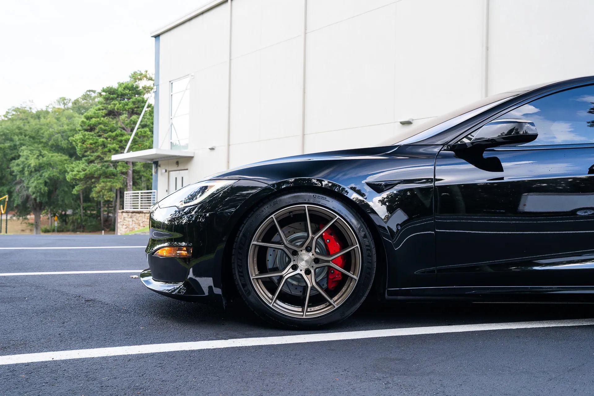 Used 2024 Tesla Model S Plaid AWD/4WD image 4