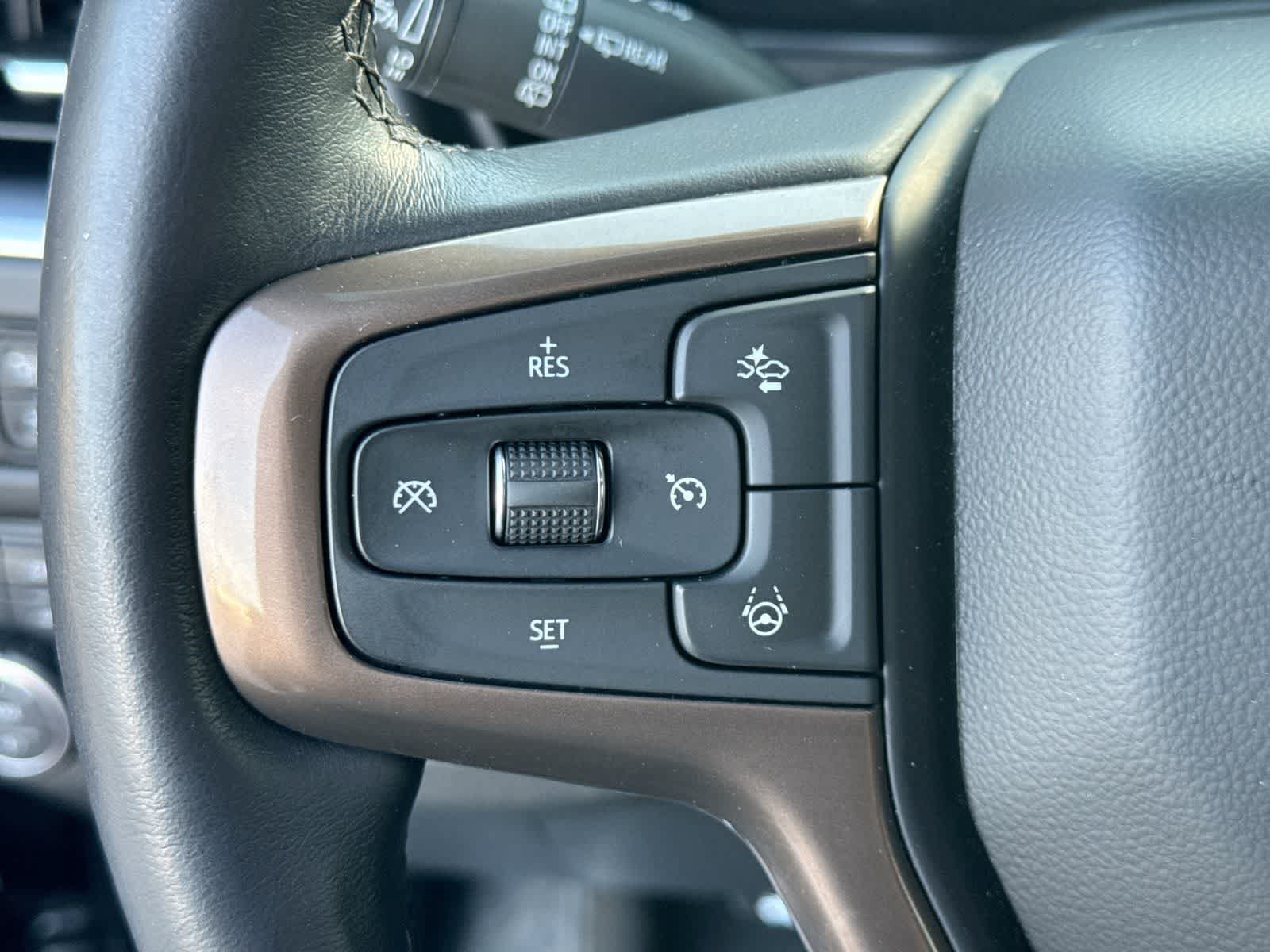 Used 2024 Chevrolet Tahoe High Country w/ Advanced Technology Package AWD/4WD image 30