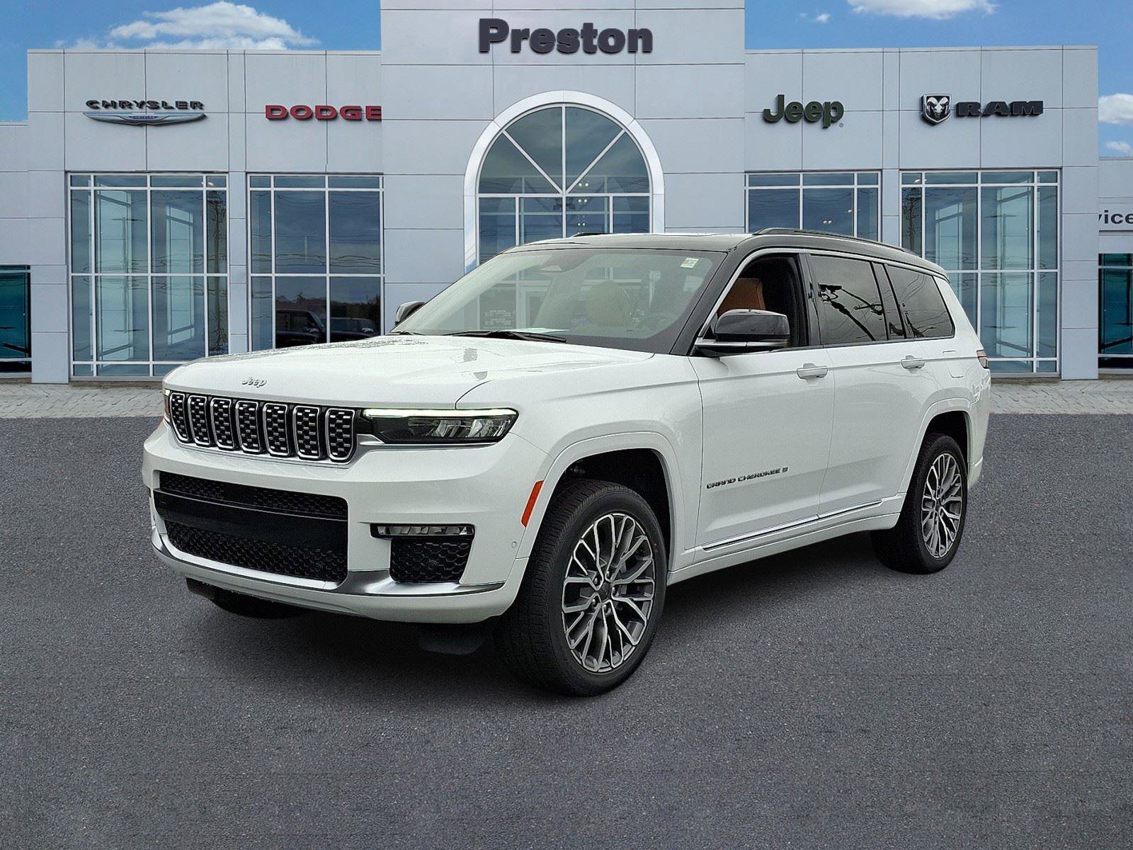 New 2025 Jeep Grand Cherokee L Summit image 1