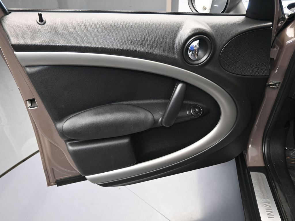 Used 2012 MINI Cooper Countryman image 12
