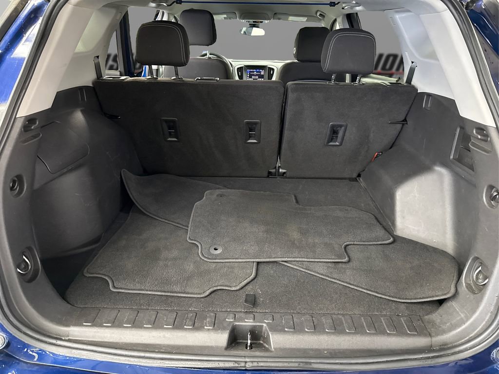 Used 2022 GMC Terrain SLE w/ Driver Convenience Package image 11