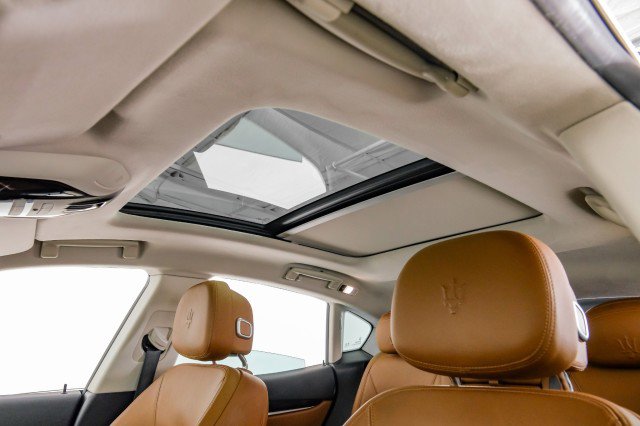 Used 2017 Maserati Levante S image 20