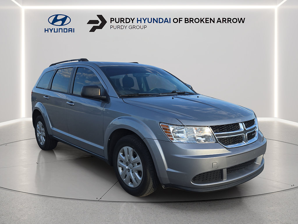 Used 2020 Dodge Journey SE FWD image 1