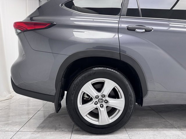 Used 2023 Toyota Highlander LE image 10