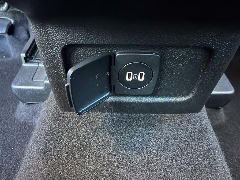 Used 2025 Lincoln Corsair AWD image 17