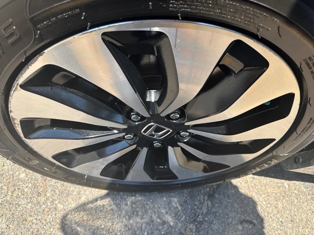 Used 2015 Honda Accord Touring image 2