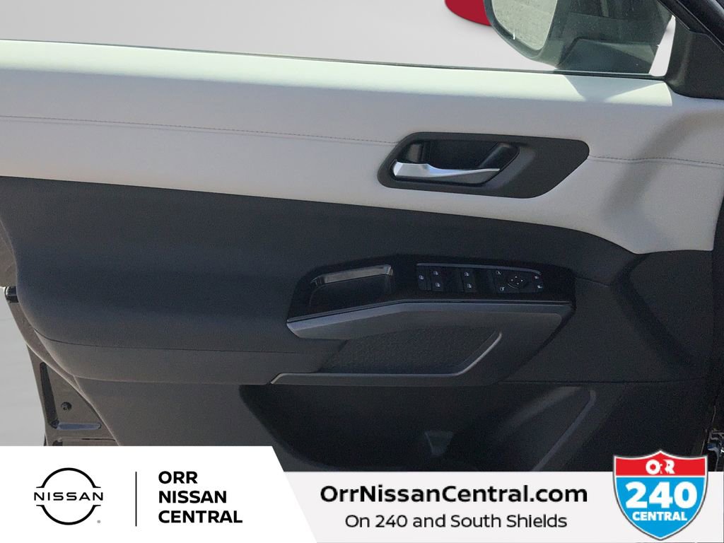 New 2026 Nissan Pathfinder SL image 16