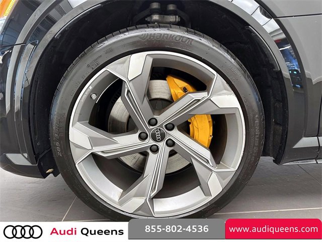 Used 2023 Audi e-tron S Prestige w/ Prestige Package image 8