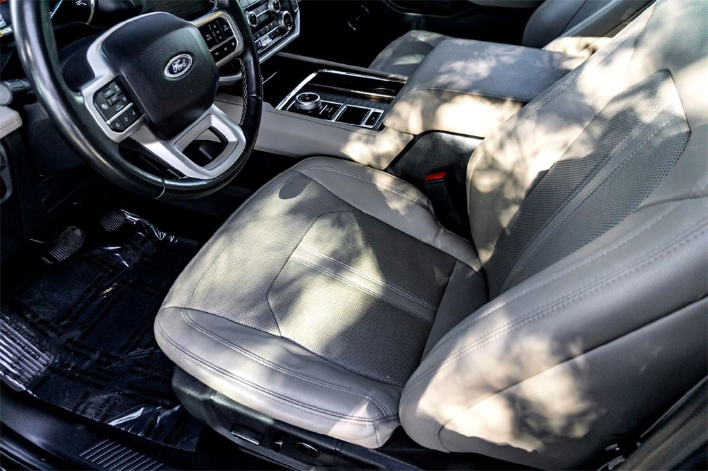 Used 2023 Ford Expedition Max Limited image 14