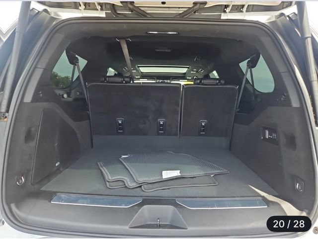 Used 2025 Cadillac Escalade ESV V w/ LPO, ONYX Package AWD/4WD image 14