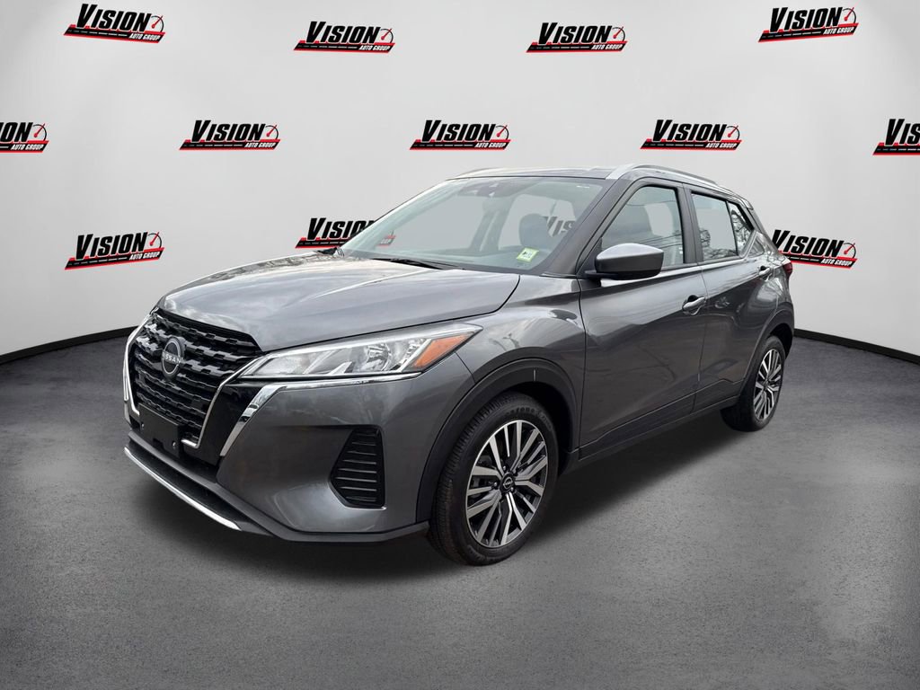 Used 2024 Nissan Kicks SV image 1
