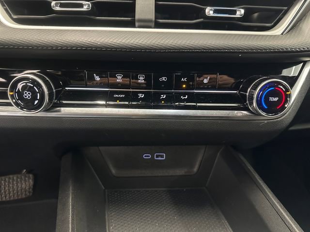 Used 2025 Chevrolet Equinox LT AWD/4WD image 28