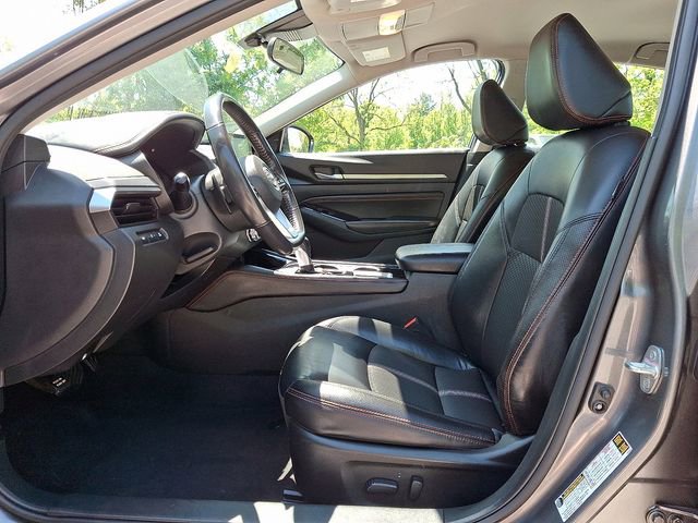 Used 2023 Nissan Altima 2.5 SR FWD image 13