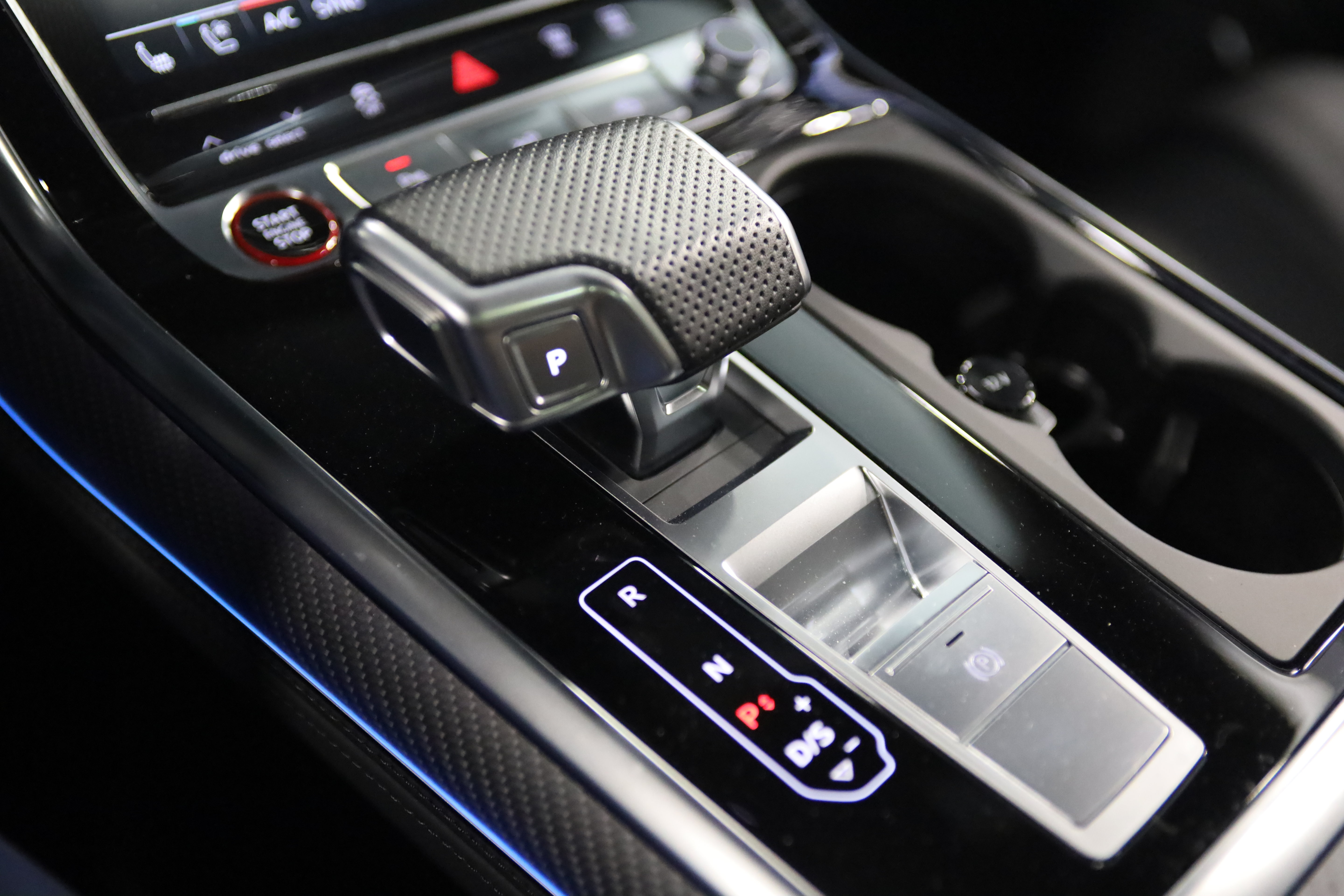 Used 2024 Audi RS Q8 AWD/4WD image 31