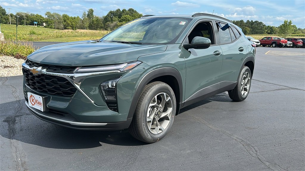 New 2025 Chevrolet Trax LT w/ LT Convenience Package image 3