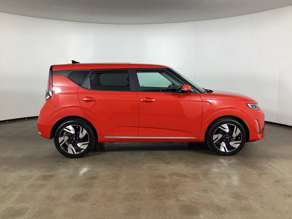 Used 2024 Kia Soul GT-Line w/ GT-Line Technology Package FWD image 4