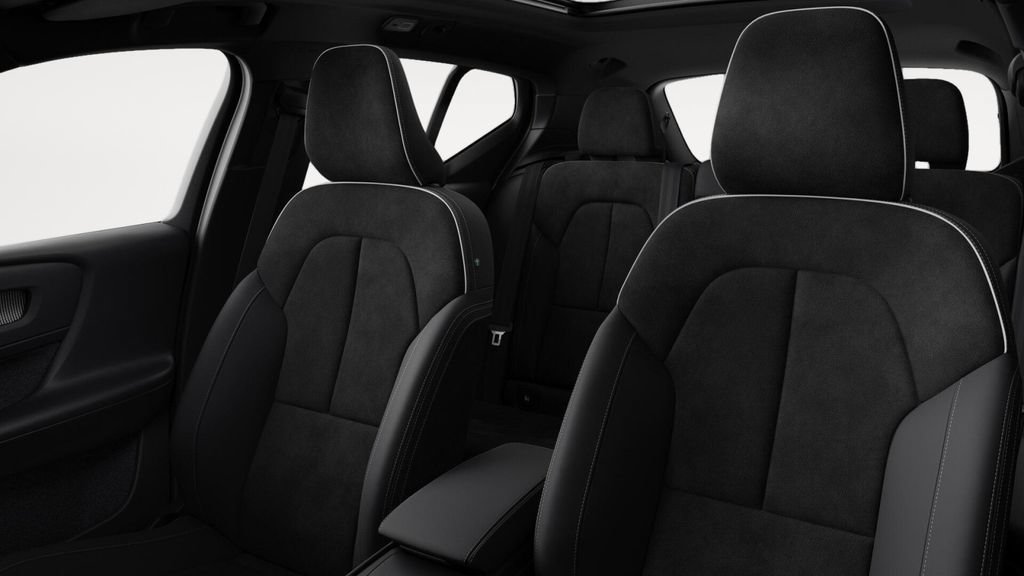 New 2026 Volvo EX40 Ultra AWD/4WD image 7