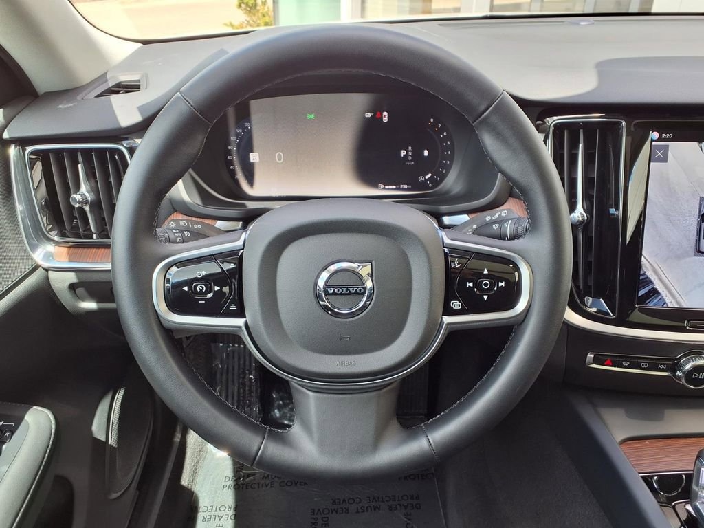 Certified 2025 Volvo V60 B5 Cross Country Plus AWD/4WD image 13