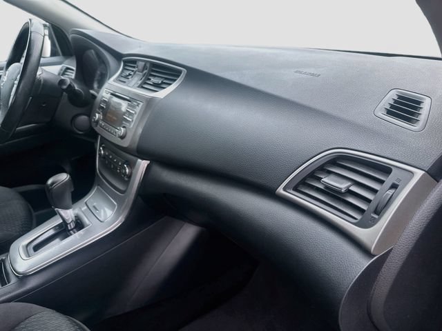 Used 2014 Nissan Sentra SR w/ SR Driver Package FWD image 28