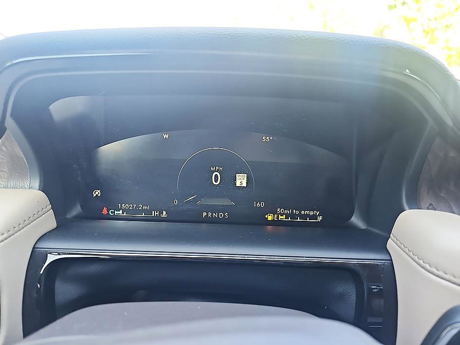 Used 2023 Lincoln Nautilus Reserve w/ Equipment Group 201A FWD image 19