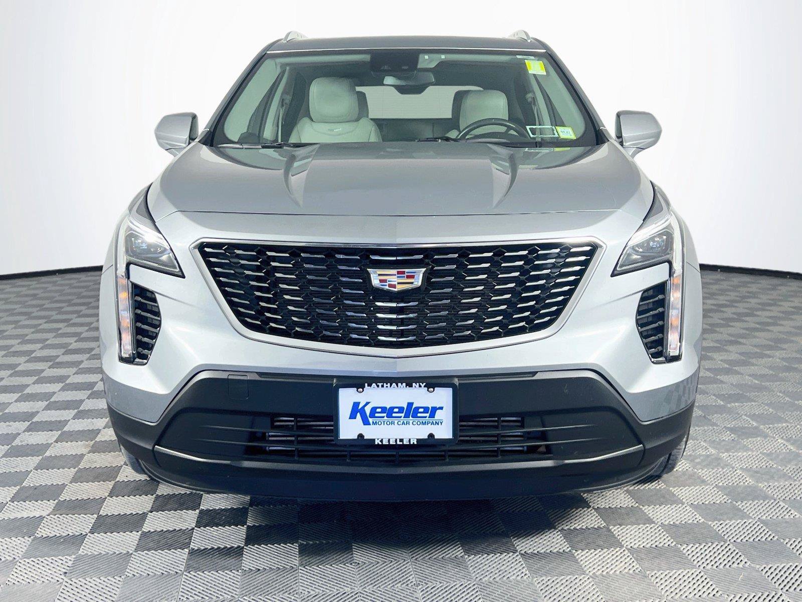 Used 2023 Cadillac XT4 Luxury w/ Cold Weather Package AWD/4WD image 9