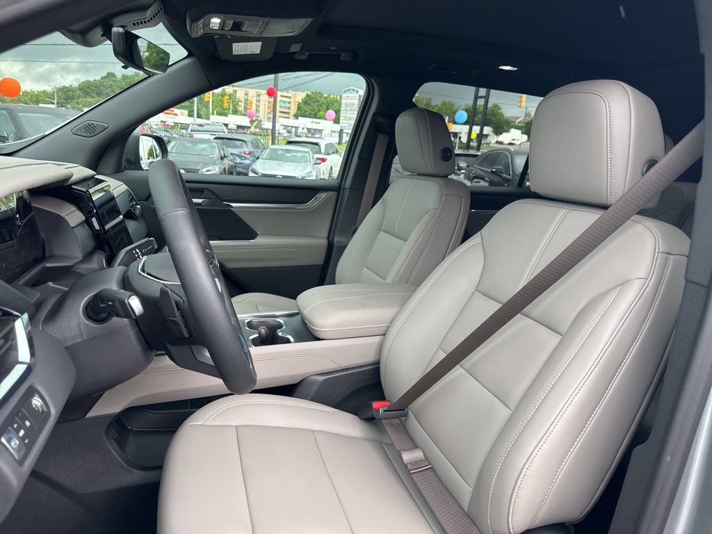 New 2026 GMC Acadia Elevation w/ Elevation Premium Package FWD image 17