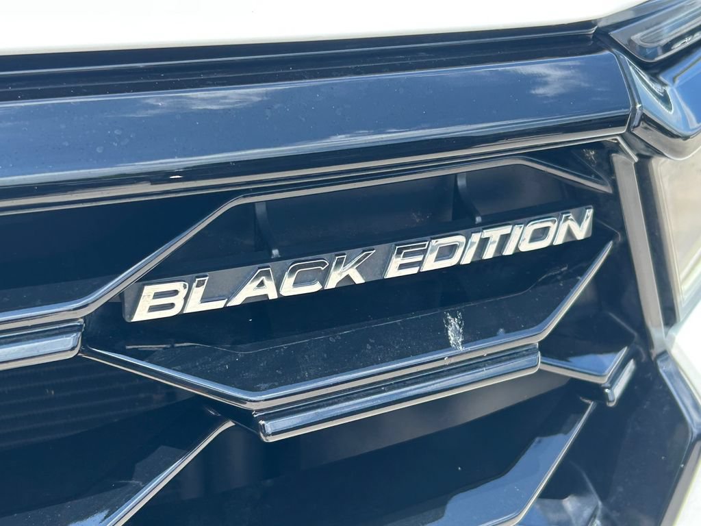 Used 2025 Honda Pilot Black Edition image 13