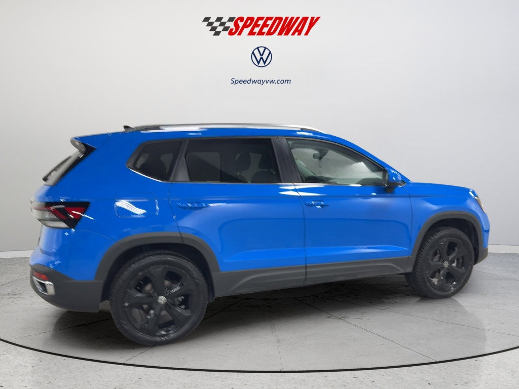 Used 2025 Volkswagen Taos SEL AWD/4WD image 5