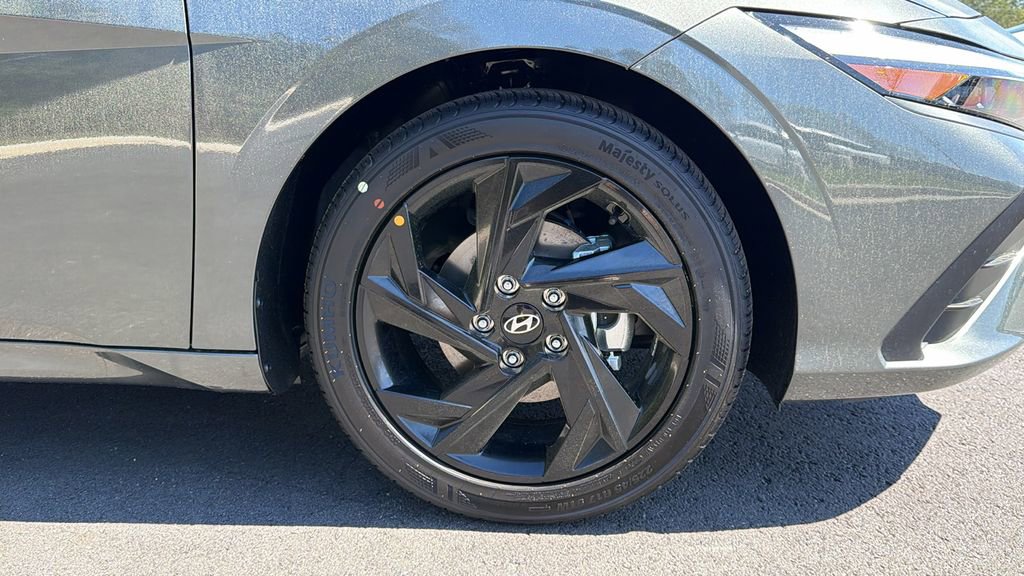 New 2026 Hyundai Elantra Sport image 12